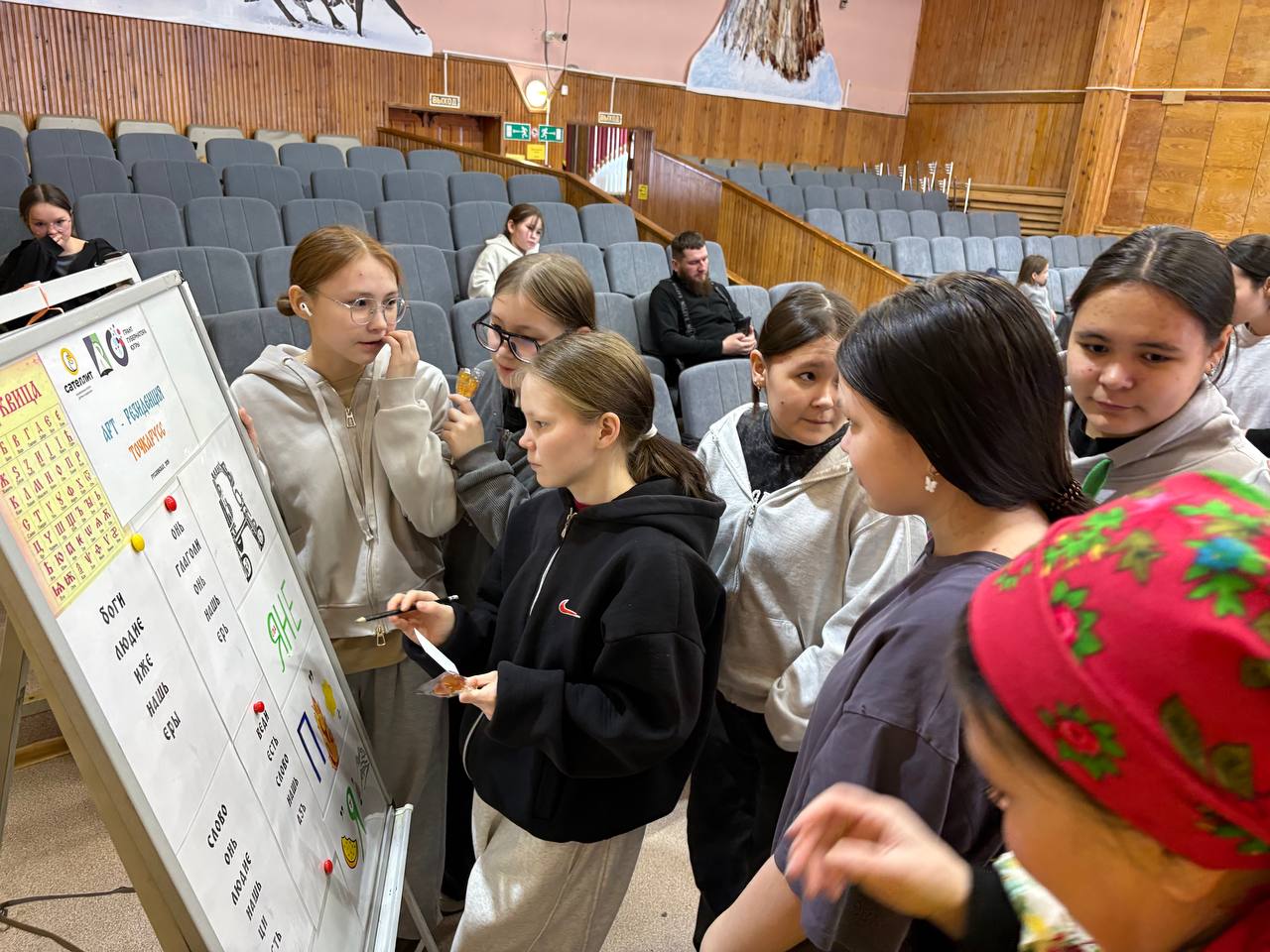 Фото к записи «ТочкаРусс» на Масленице: знакомство с русским языком в неформальной обстановке